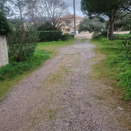 A 2 Pas De La